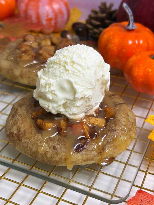 🍎Warm Apple Pie Cookie à la Mode🍦